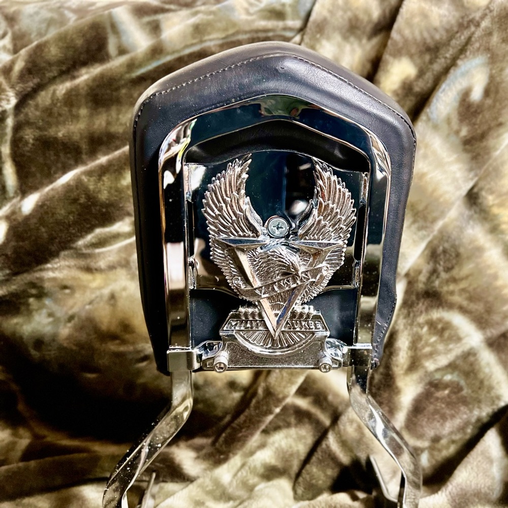 Harley-Davidson Milwaukee V-Twin SissyBar Insert w/ Backrest